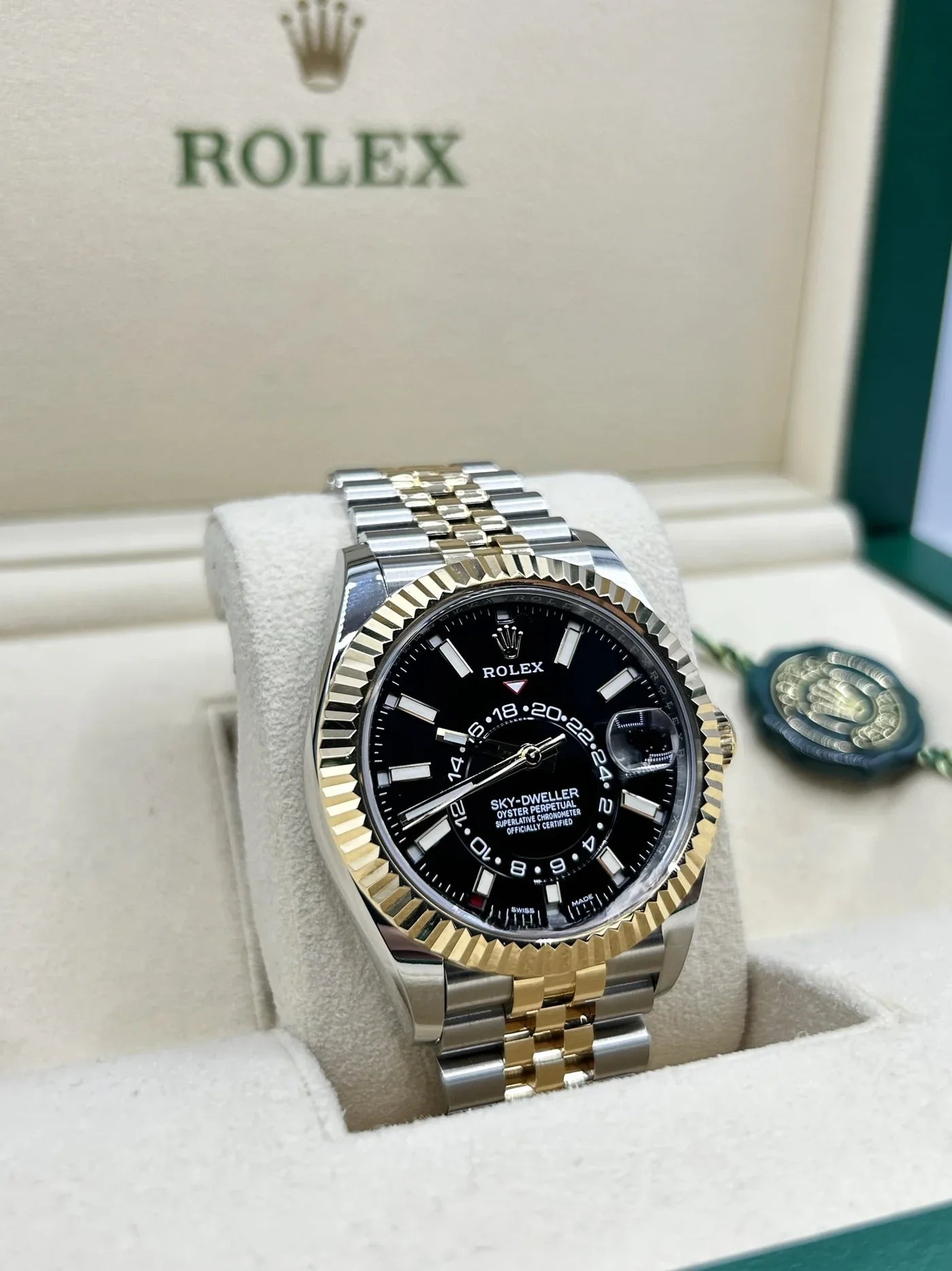 Rolex Sky-Dweller 326933 Black Dial Jubilee
