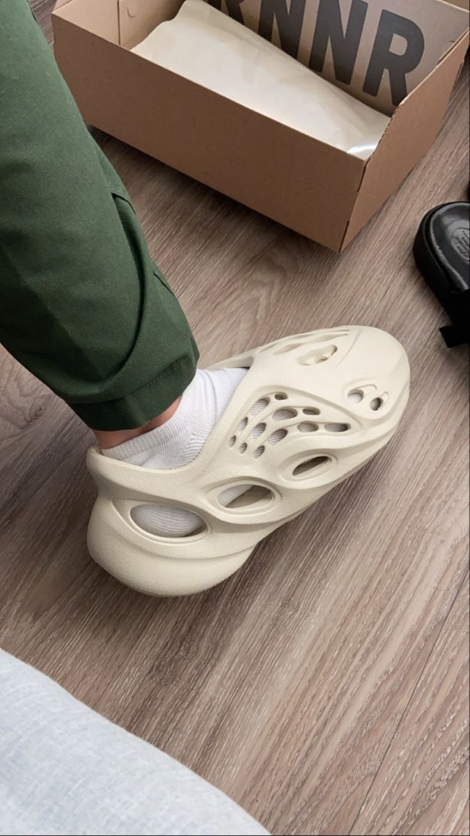 MARINE BAY MENS RUNNERS - White